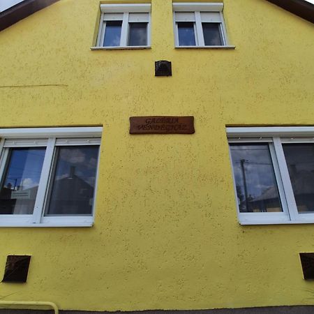 Ferienwohnung Galeria Vendeghaz Hajdúszoboszló Exterior foto