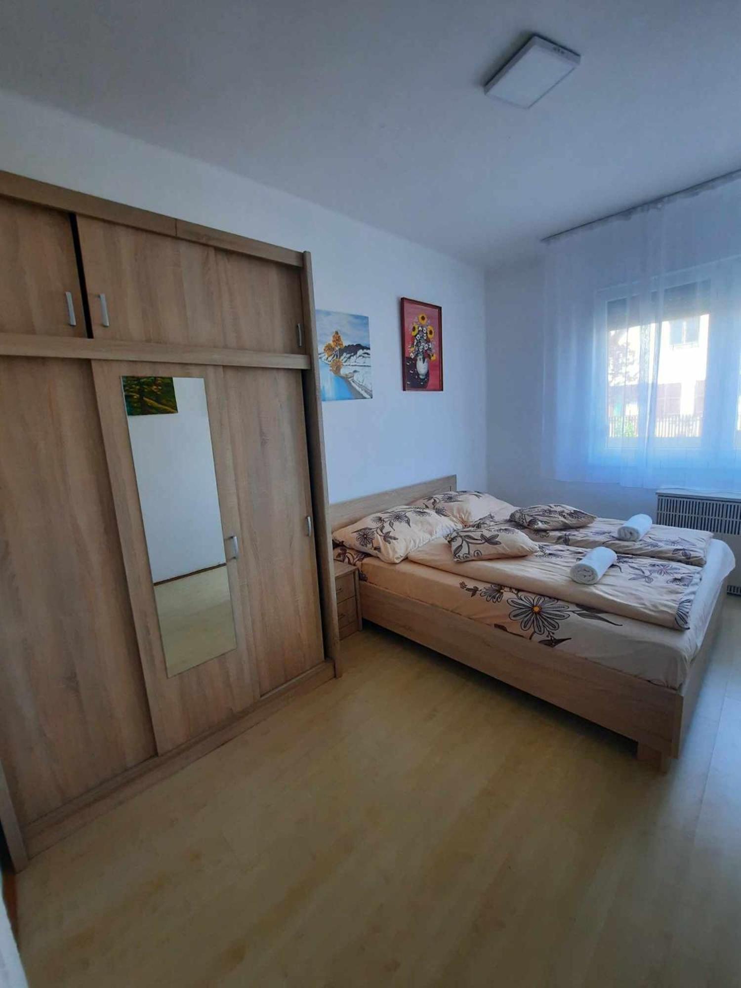 Ferienwohnung Galeria Vendeghaz Hajdúszoboszló Exterior foto